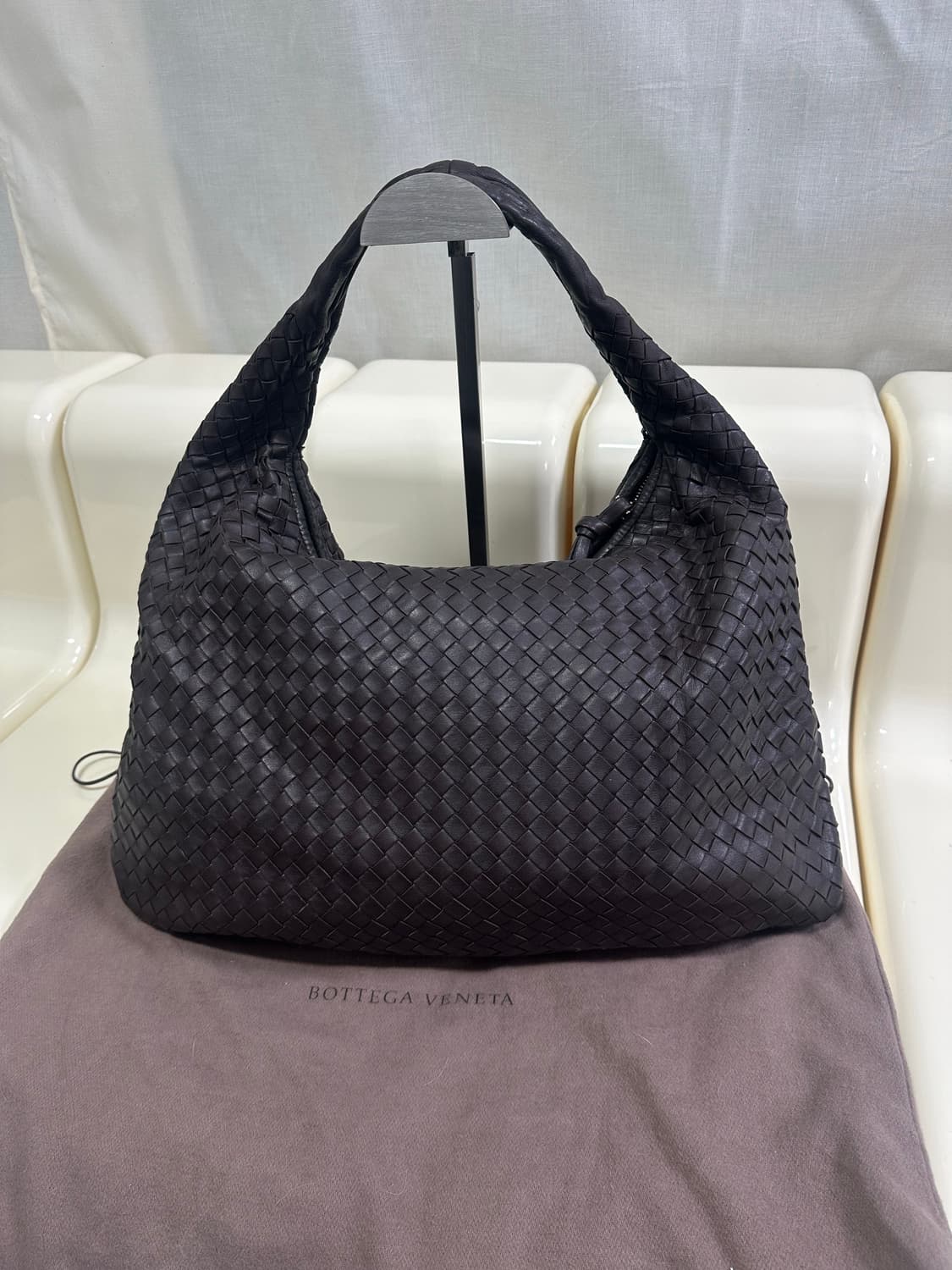 [A 정품] 보테가베네타 호보백 미디움 다크브라운 상품이미지2