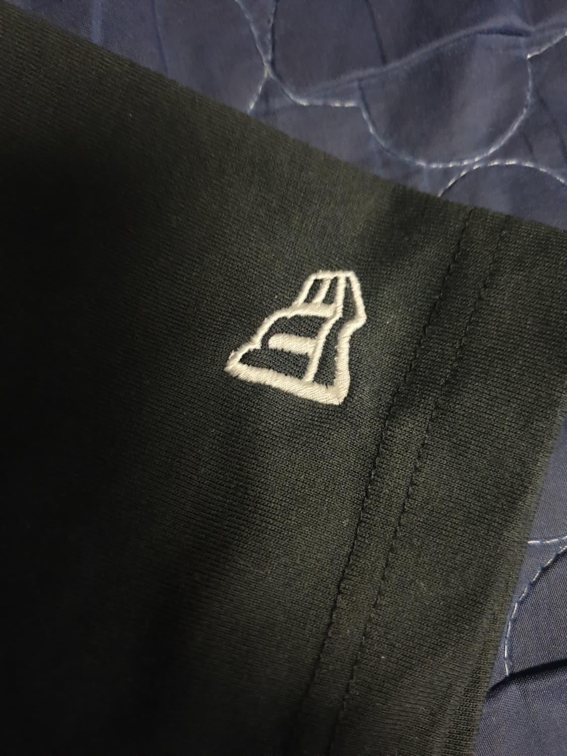 뉴에라 우먼스 서핑보드 반팔티 블랙 (S) 상품이미지3