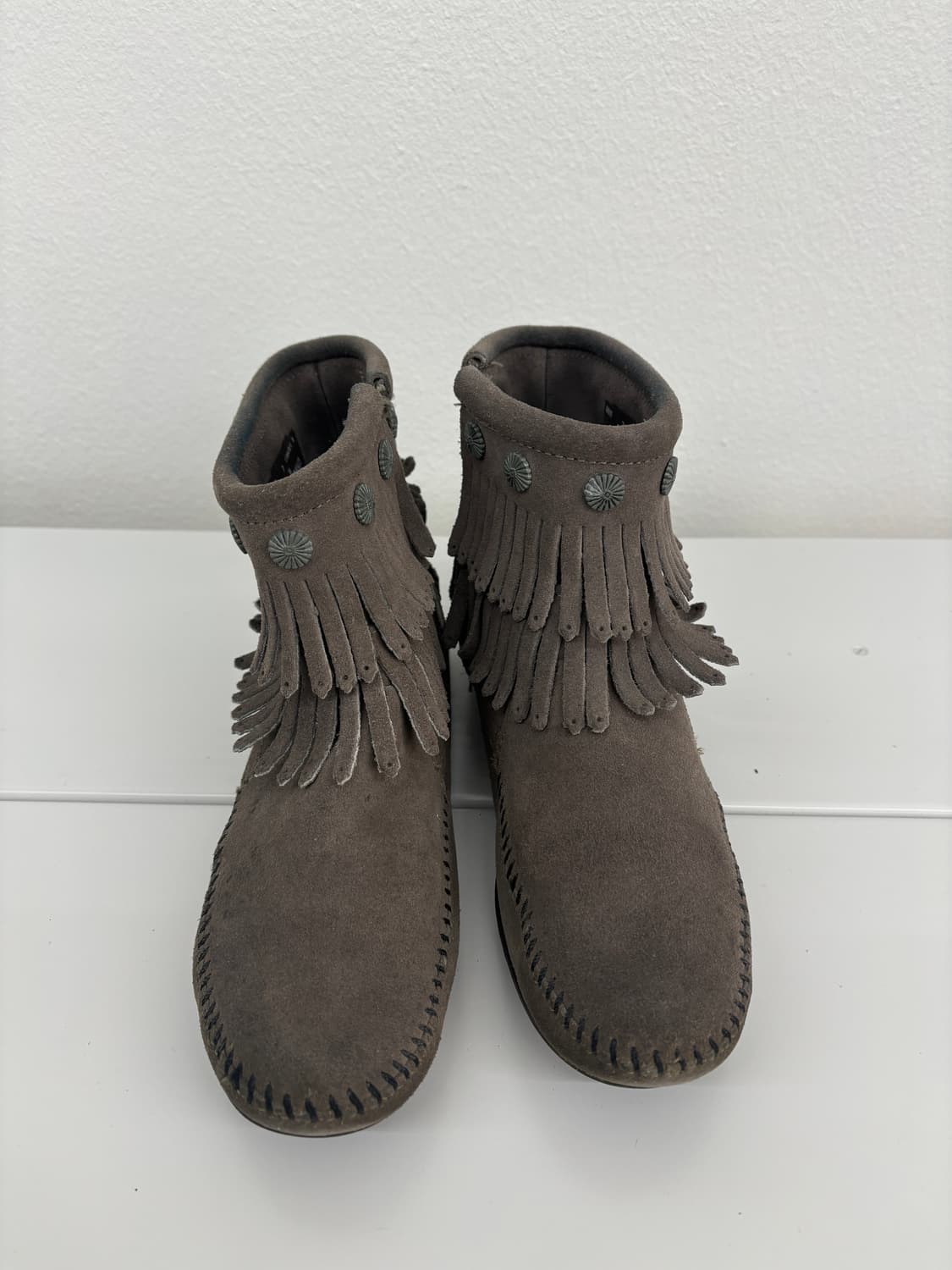 Minnetonka 프린지 부츠 스웨이드 상품이미지1