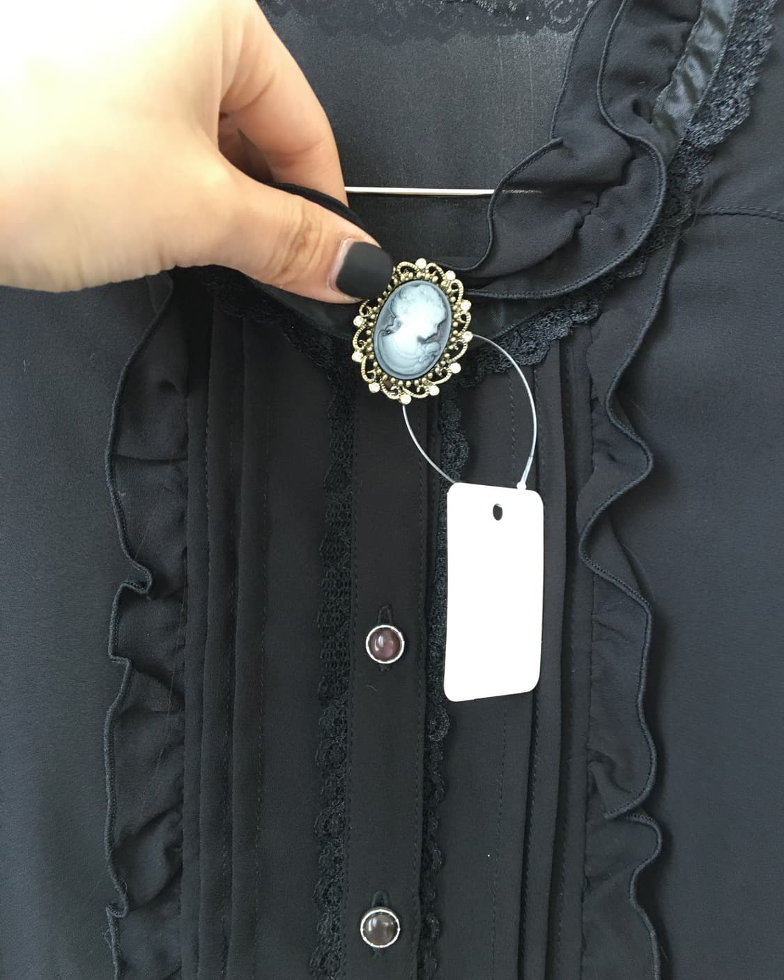 Pin button point frill blouse 상품이미지5