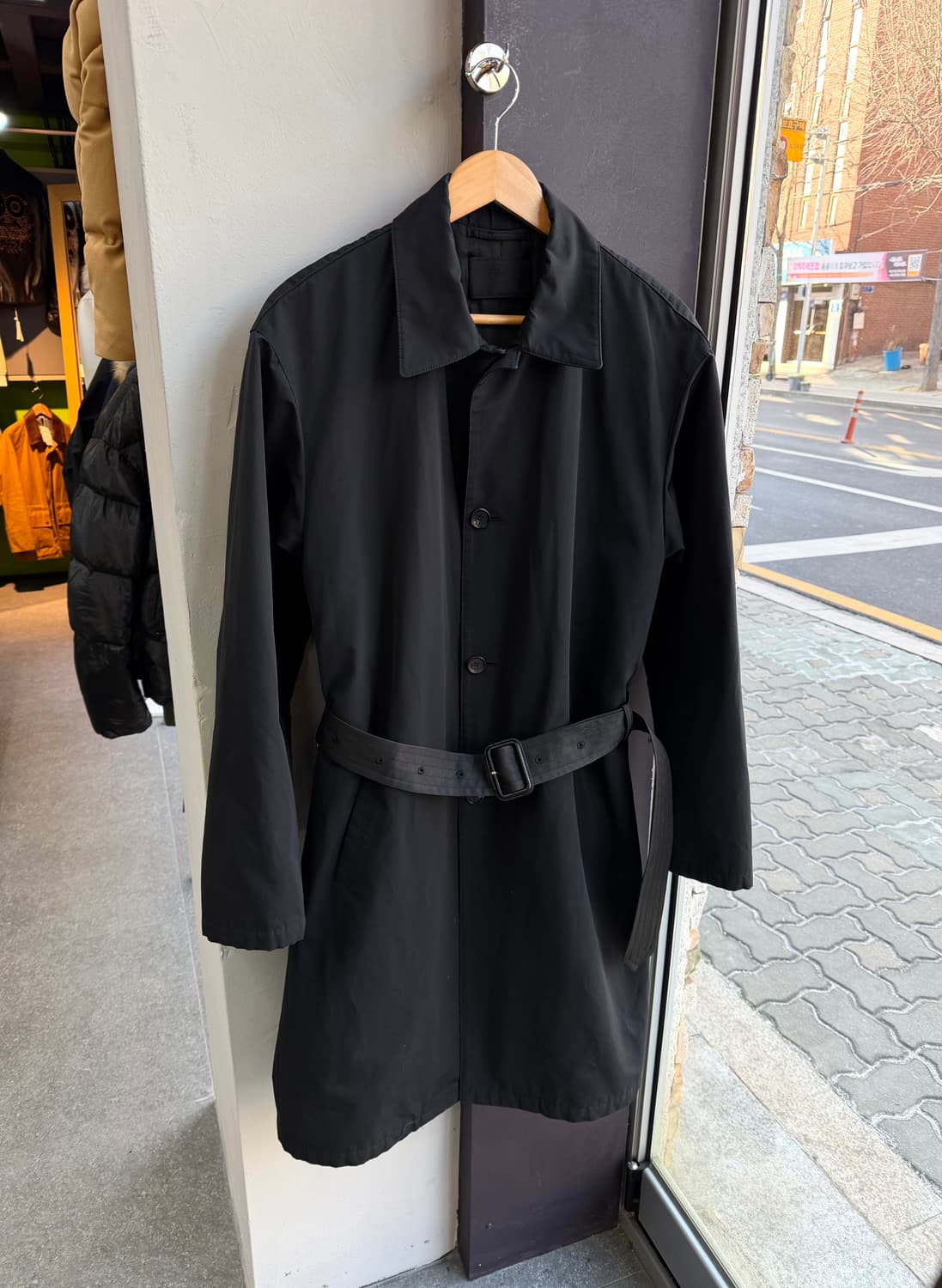 50/ 프라다 벨티드 시그니처 원단 트렌치 패딩코트 상품이미지2