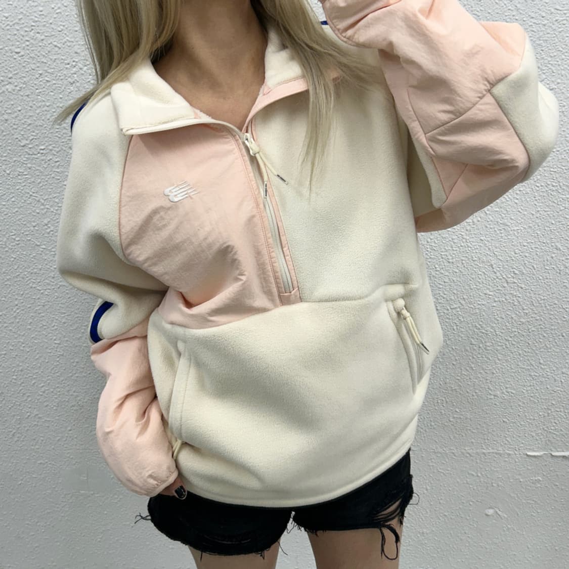 뉴발란스 딸기우유맛 배색 아이보리 뽀글이 반집업 95 상품이미지1