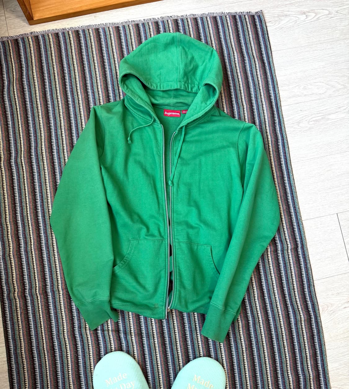 슈프림 안티히어로 후드집업 상품이미지2