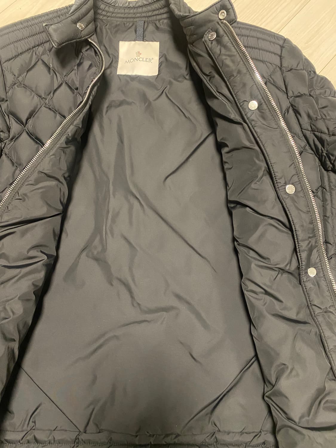 벌피 쇼트 다운자켓 상품이미지3