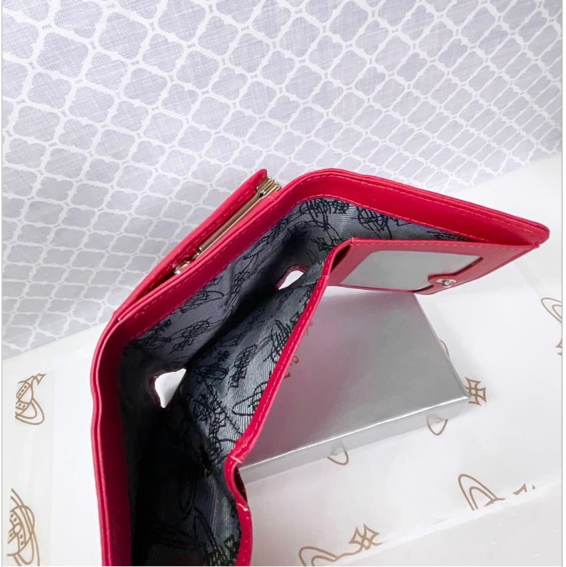 비비안웨스트우드 아카이브 레드 레더 하프월렛 반지갑 상품이미지3