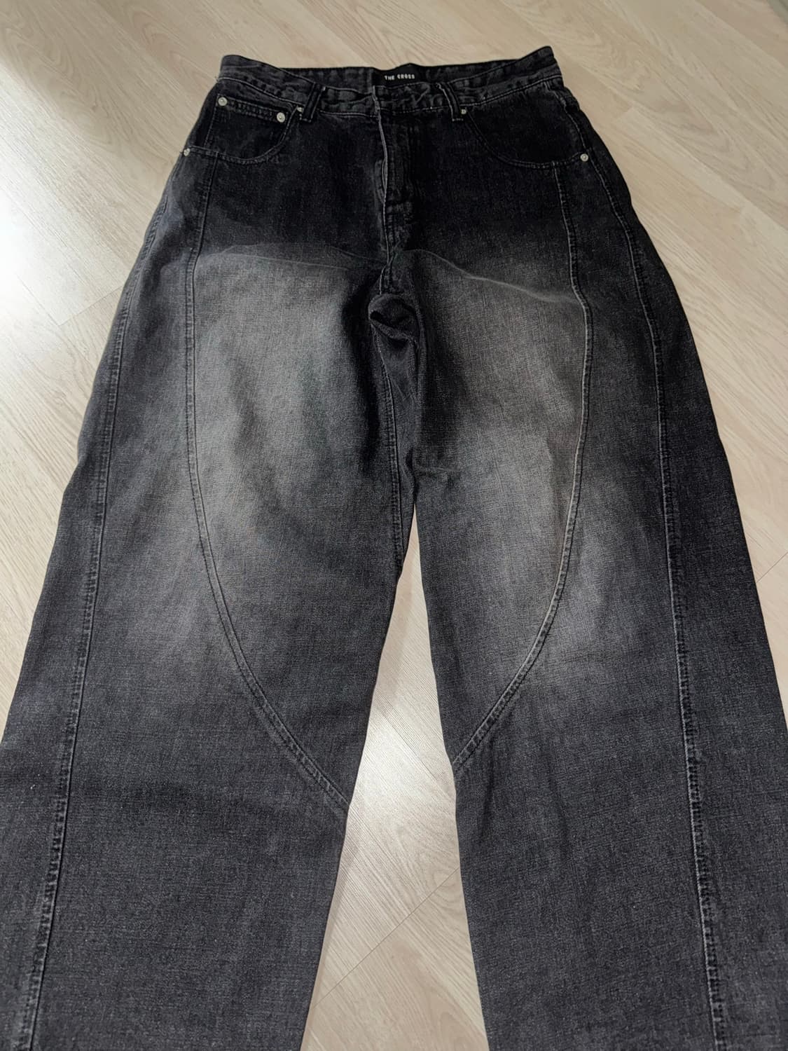 검은색 사선 디테일 워싱 데님 상품이미지2
