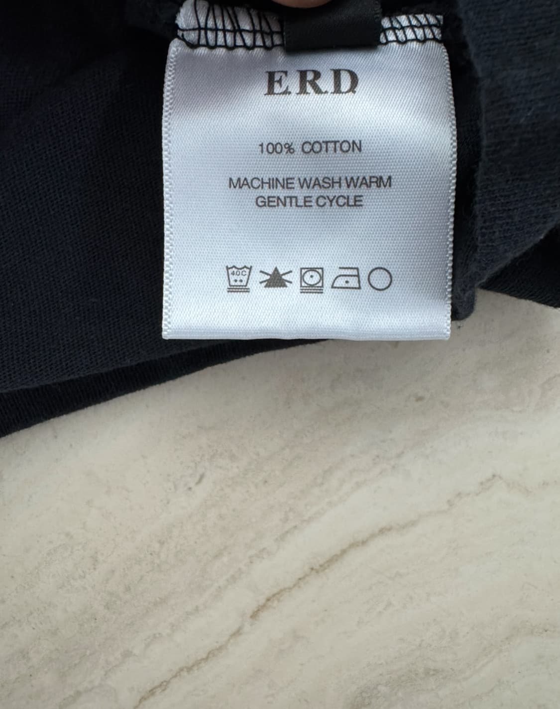 E.R.D. Apt Mockl Neck 티셔츠 판매합니다. 상품이미지4