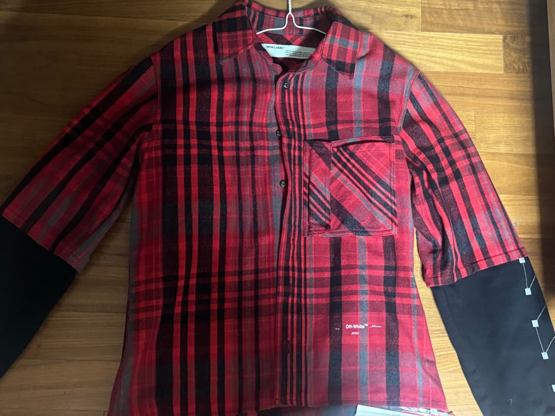 오프화이트 셔츠 상품이미지1