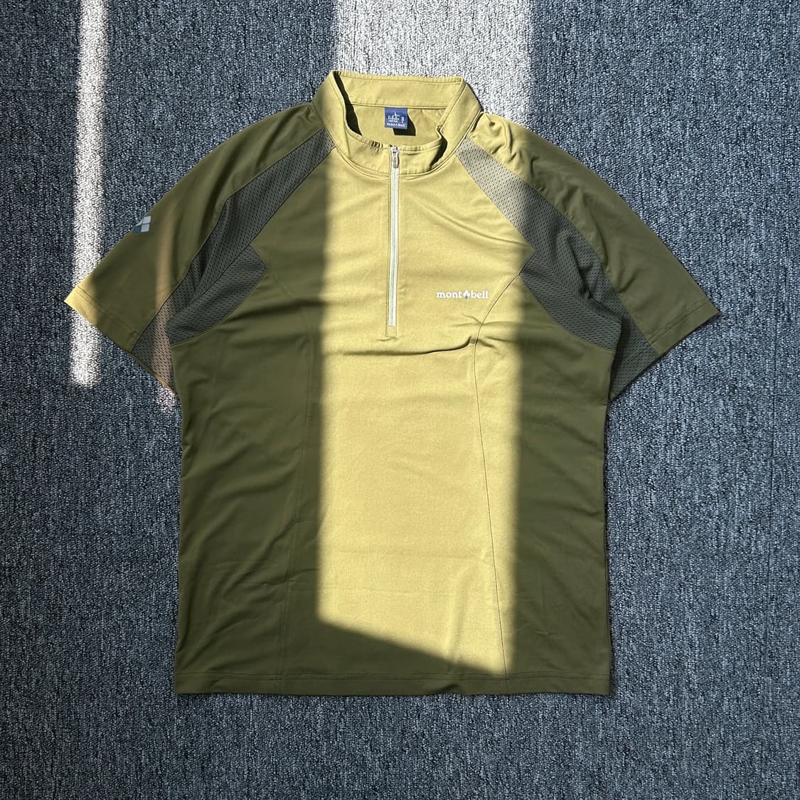 몽벨 카키 기능성 반팔티셔츠 상품이미지1