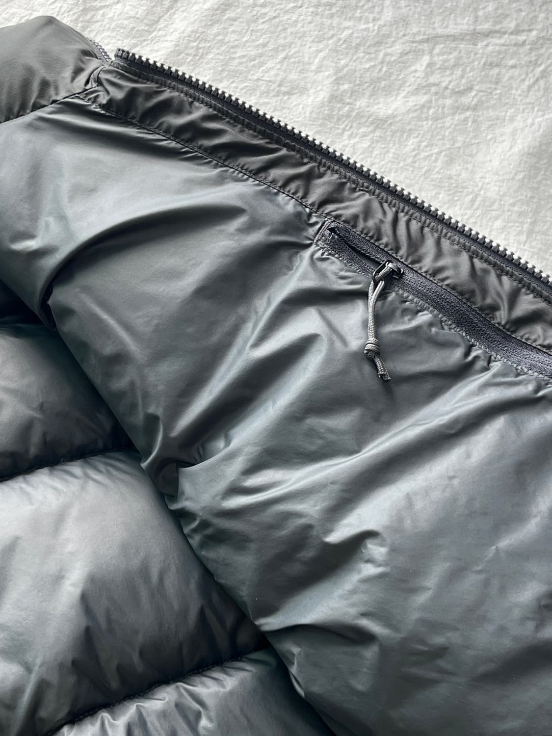 [S] 노스페이스 1992 눕시 칸예 패딩 아스팔트그레이 상품이미지7