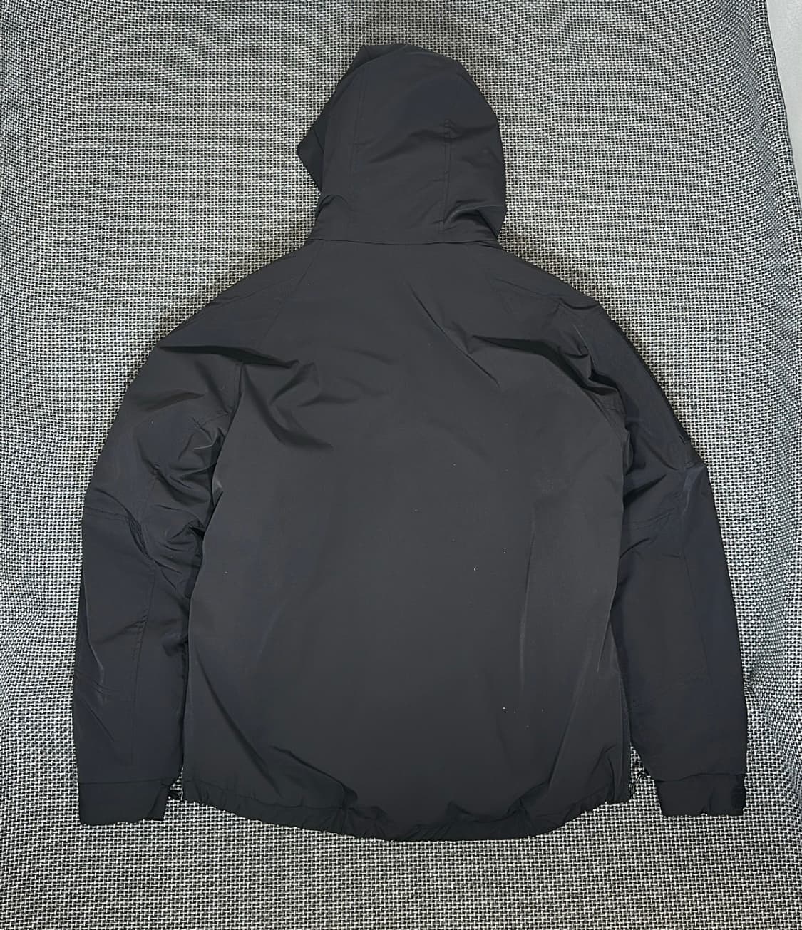 이즈네스 X 아부가르시아 패딩 (M) 상품이미지5