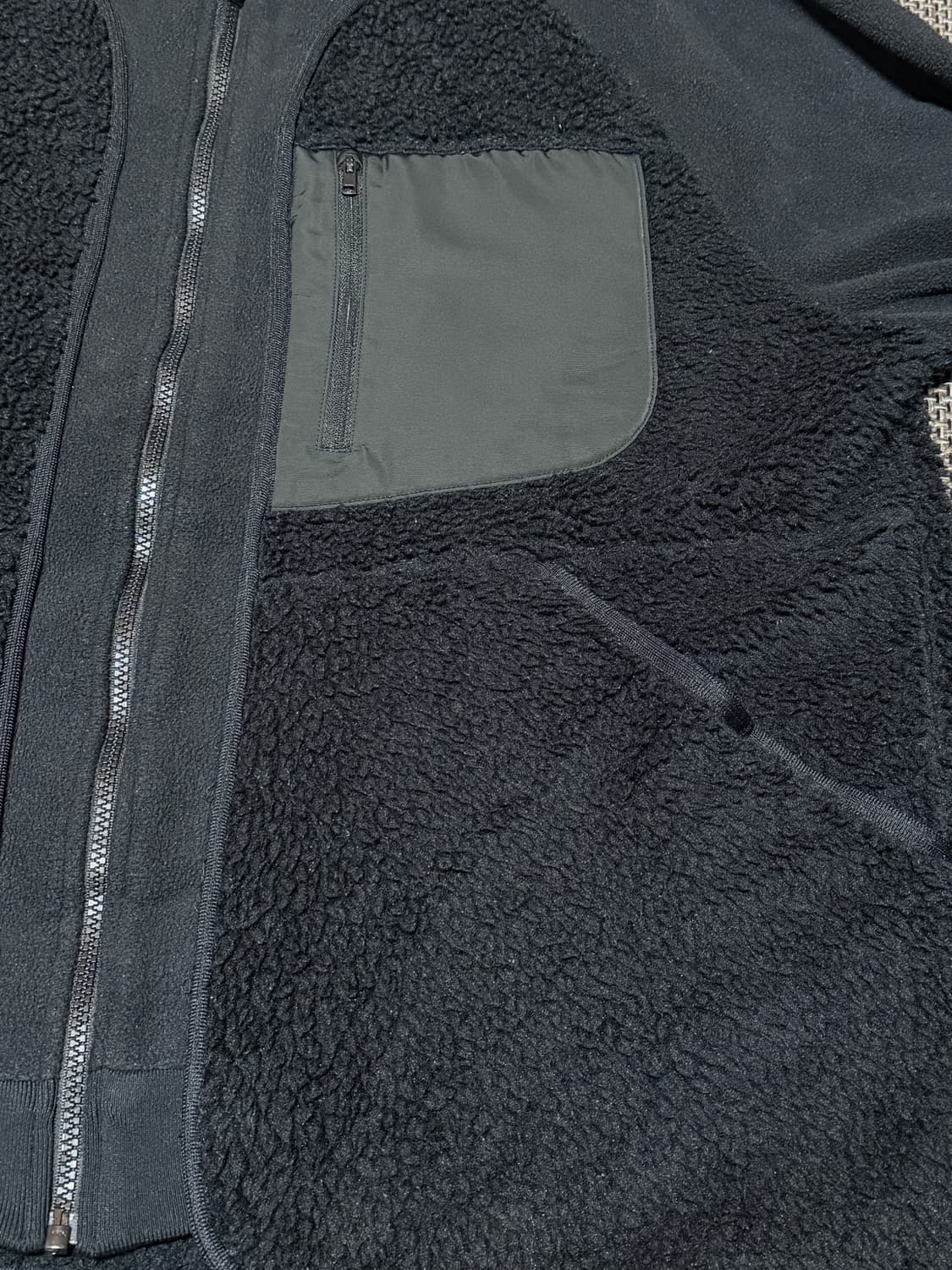 유니클로 X 화이트 마운티니어링 오버핏 플리스 상품이미지4