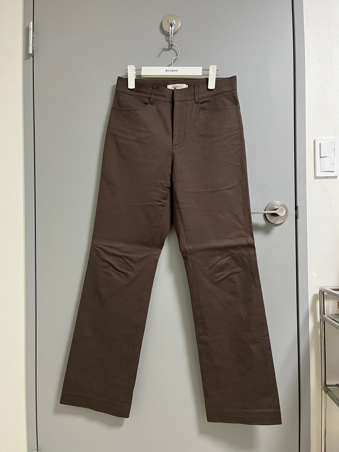 아모멘토 브라운 슬랙스 상품이미지1