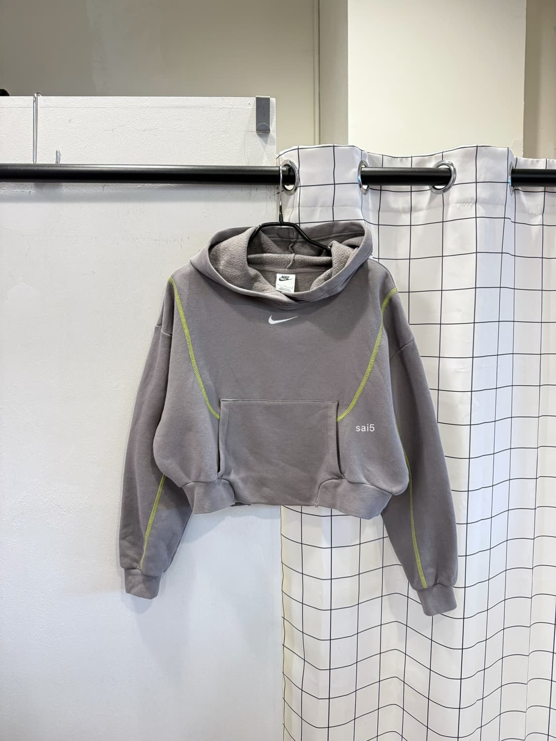 나이키 기모 크롭 후드티 상품이미지2