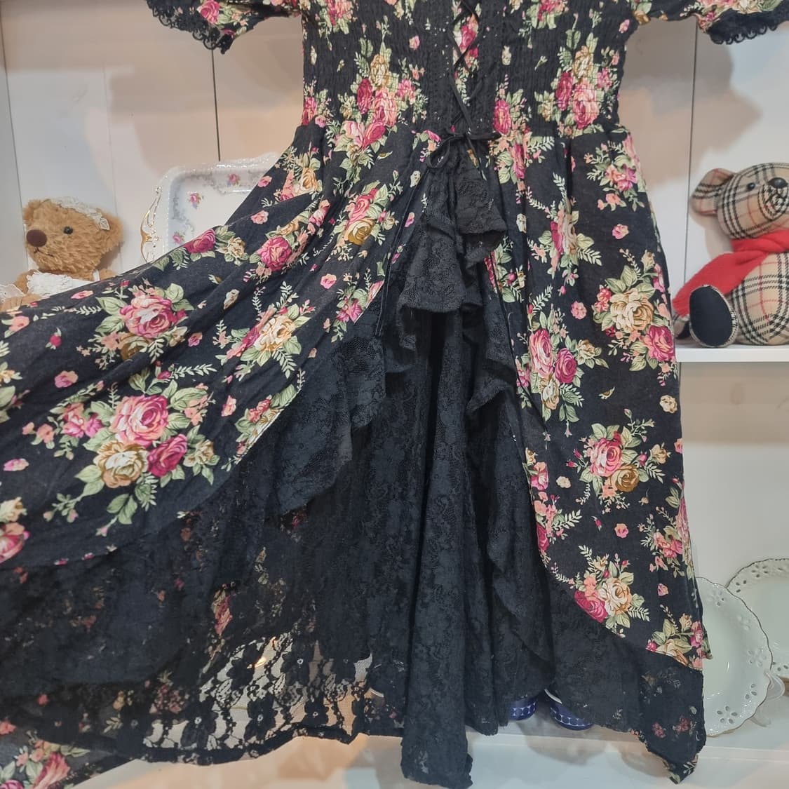 axes femme(액시즈팜) 플라워 레이스 언밸런스 원피스 상품이미지4