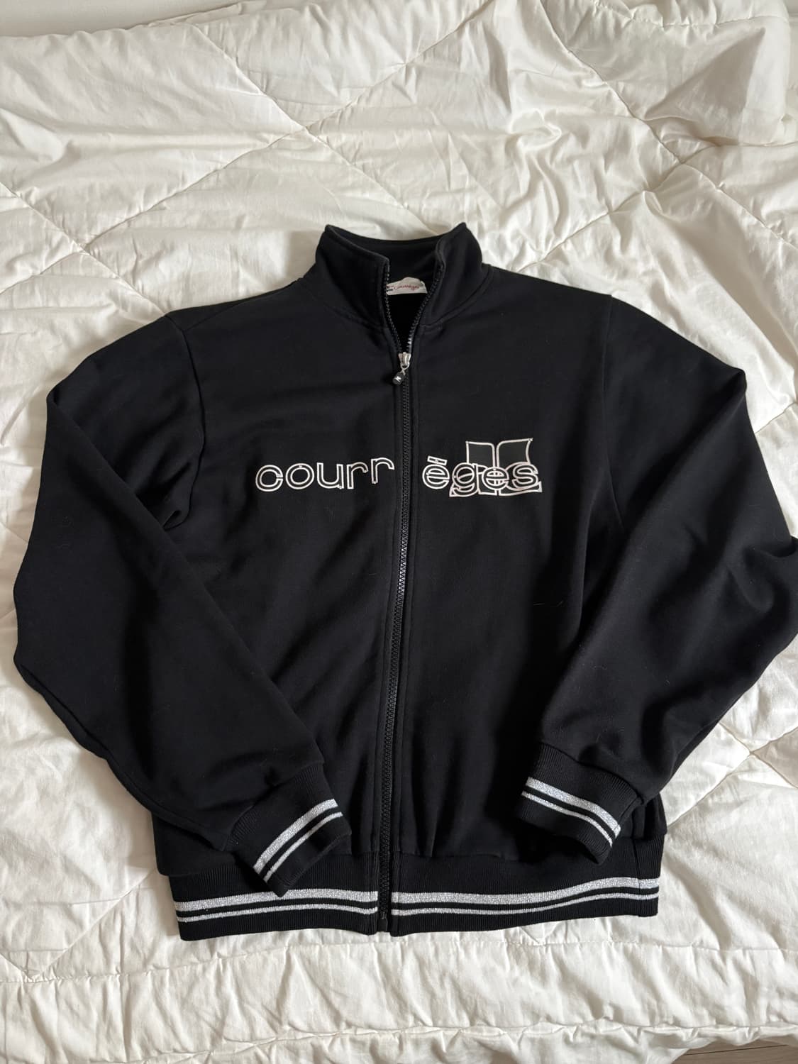 꾸레쥬 집업자켓 상품이미지1