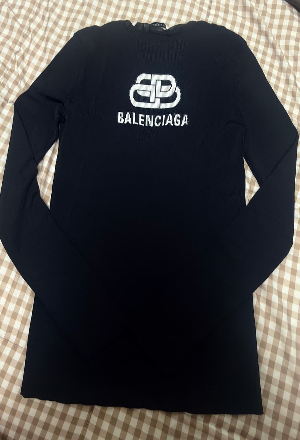 발렌시아가 슬림핏 니트 s 상품이미지1