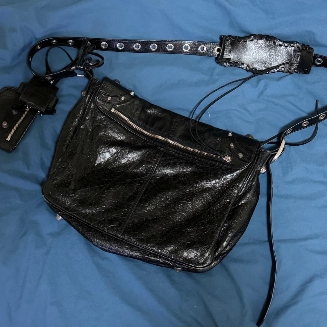 발렌시아가 르카골 메신저백 미디움 상품이미지2