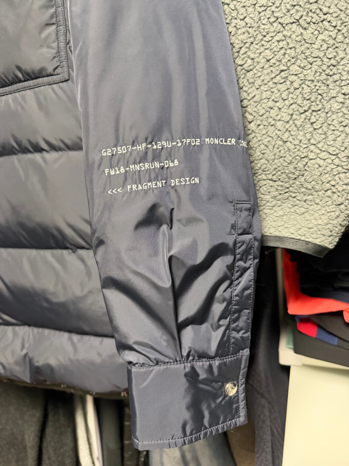 [3] 몽클레어 x 프라그먼트 백스테이지 패딩 셔츠 자켓 상품이미지3