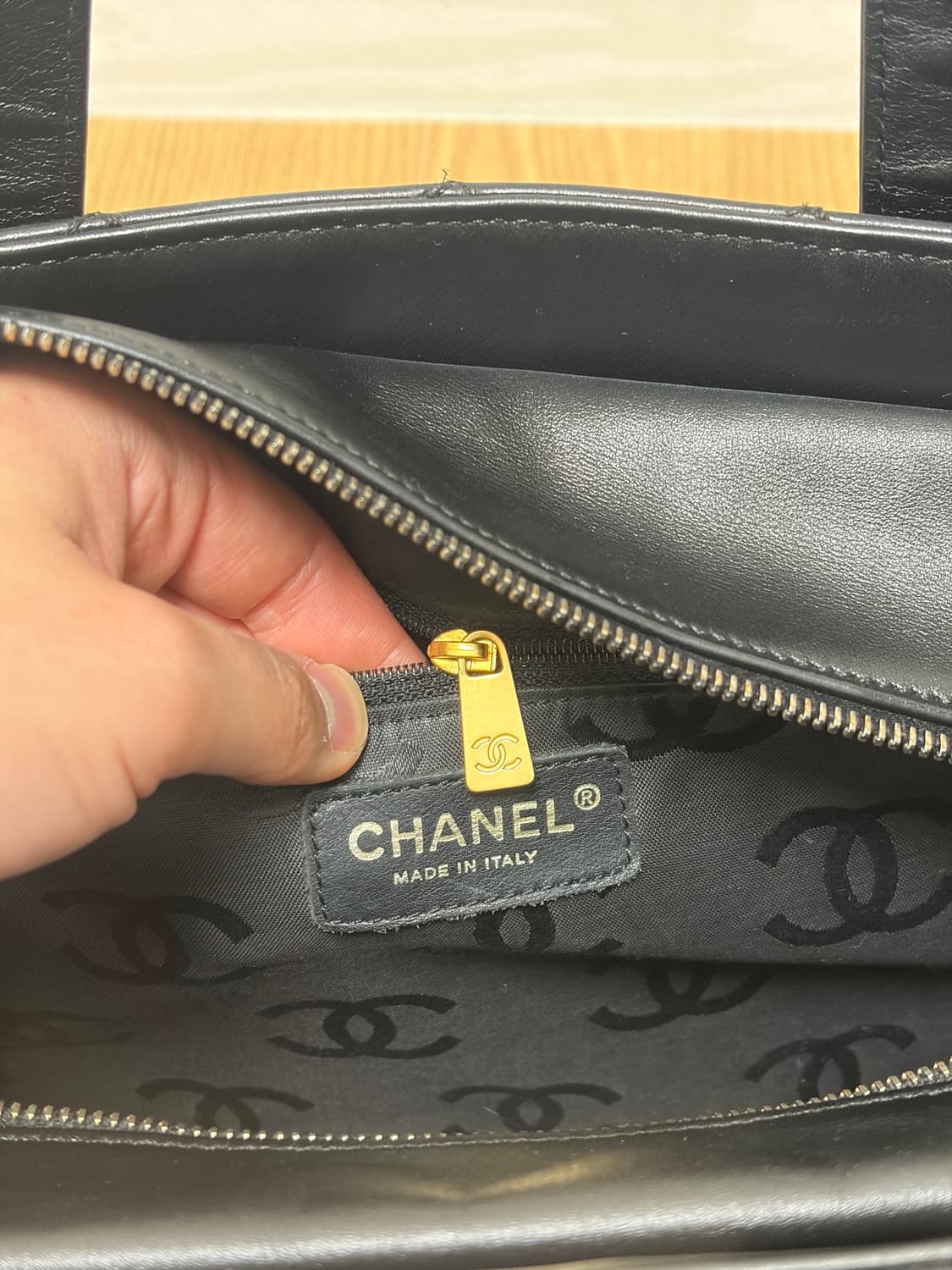 샤넬 블랙 퀼팅 숄더백 상품이미지8