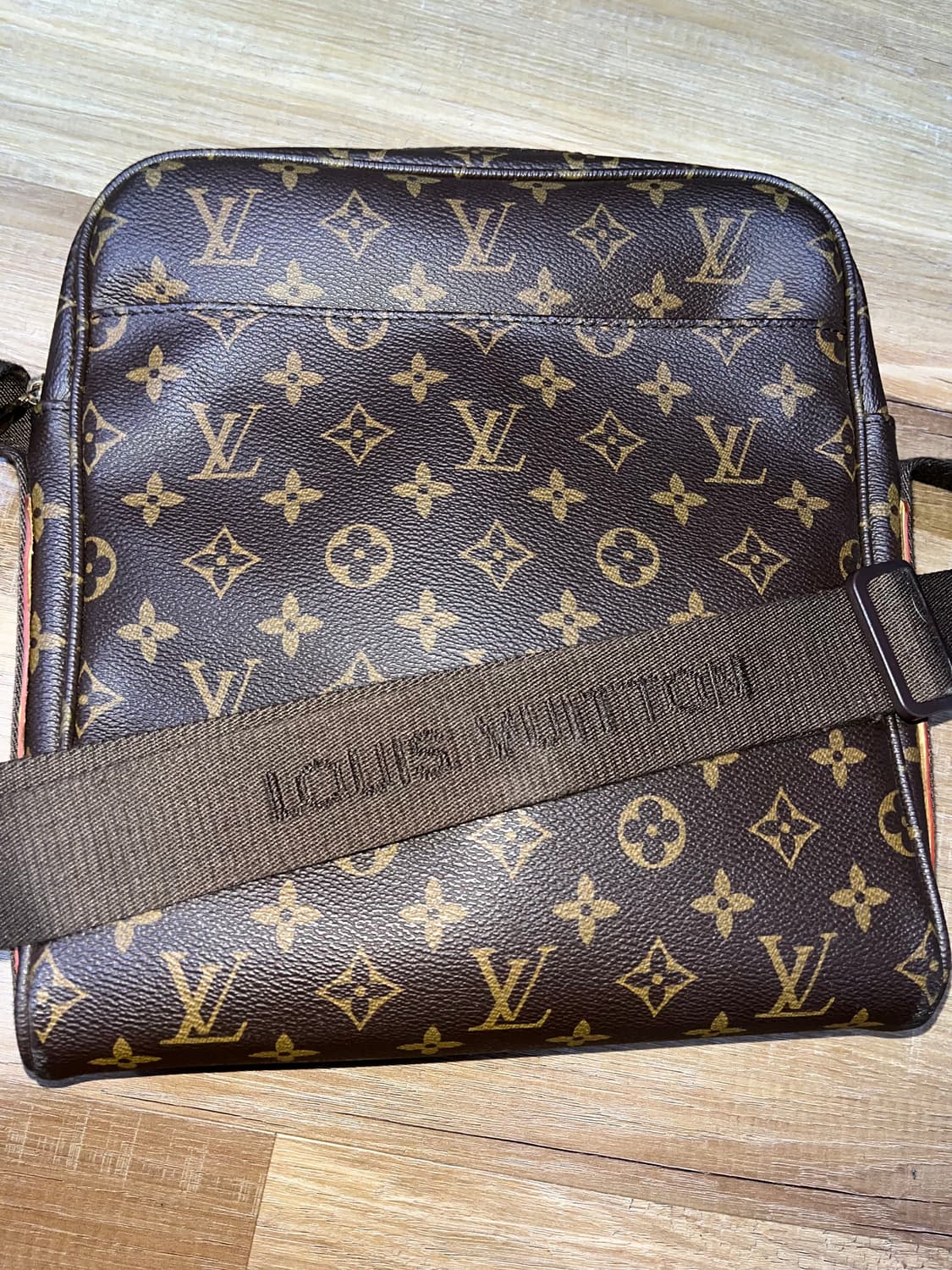 루이비통 크로스백 상품이미지1