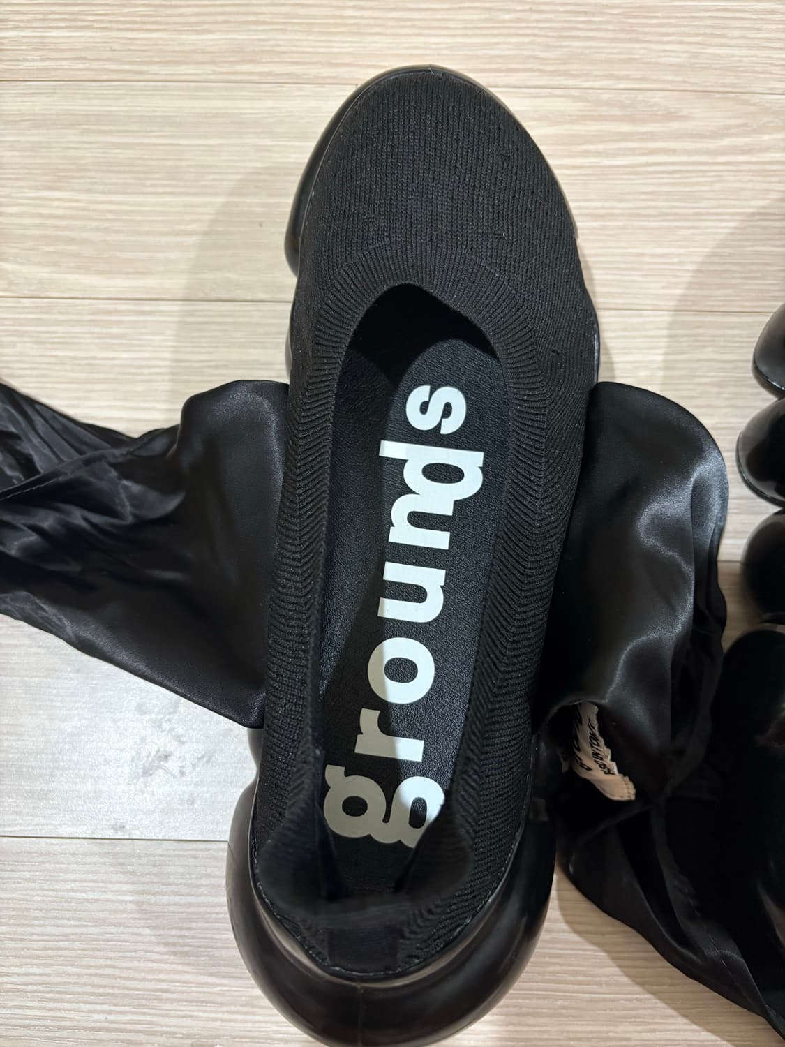 그라운즈 스니커즈 판매합니다. 상품이미지6