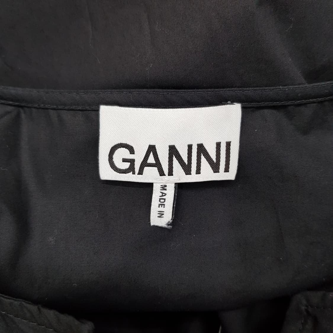 가니 퍼프 슬리브 플레어 블라우스 36사이즈 상품이미지5