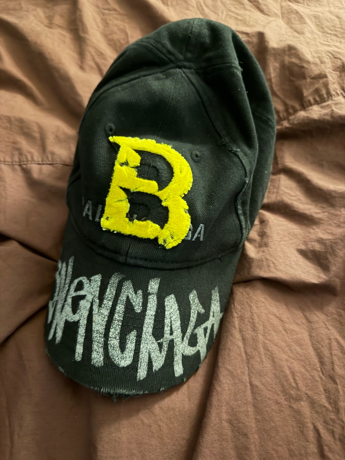 발렌시아가 업사이클캡 다크 그린 상품이미지1