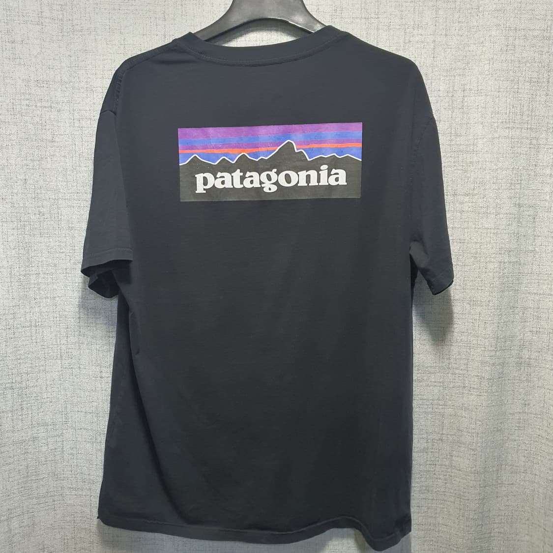 파타고니아 블랙 반팔 티셔츠  상품이미지2