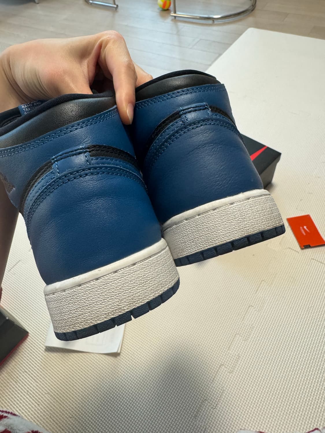 조던1 레트로 하이 OG 마리나블루 상품이미지5
