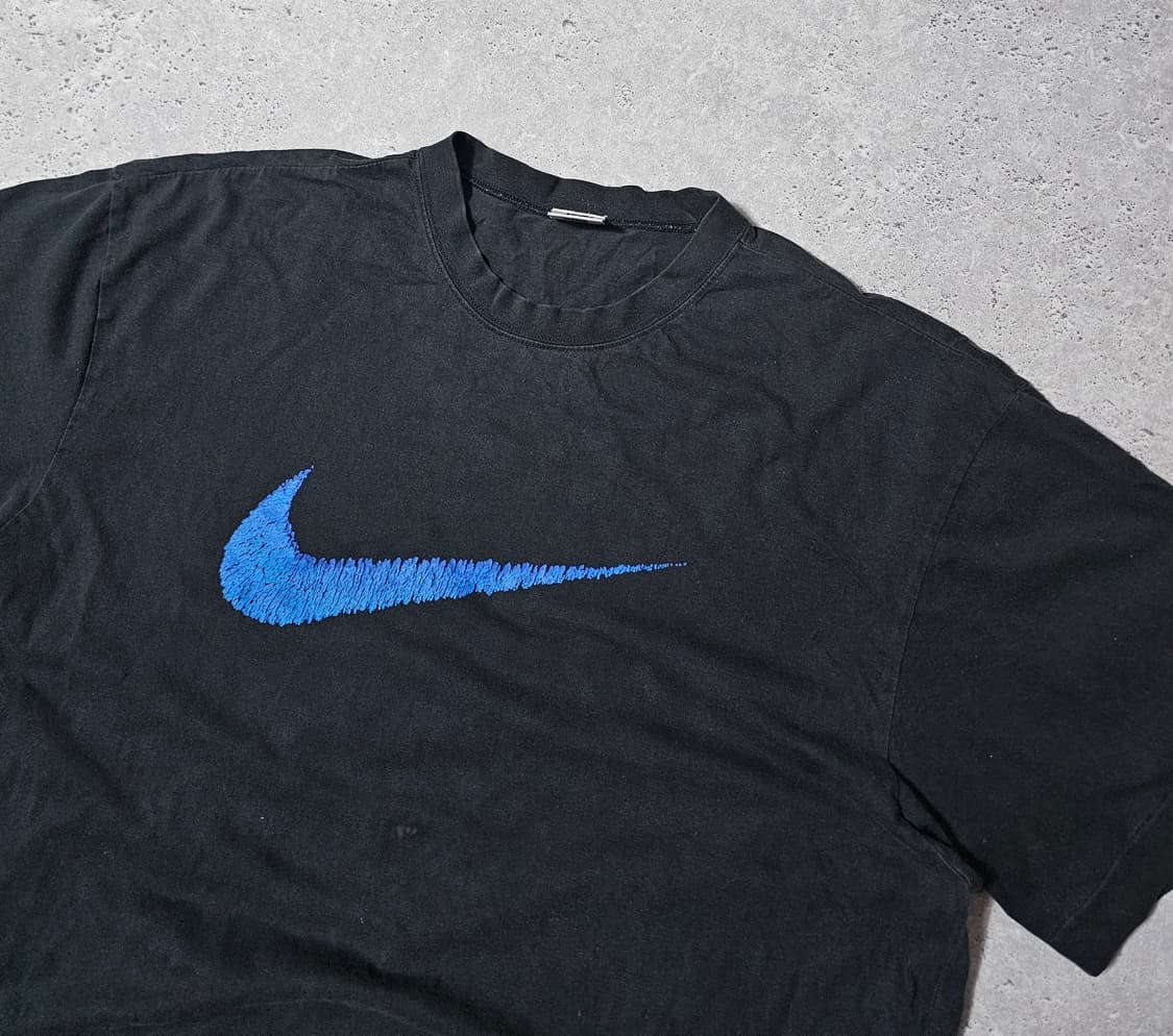 2XL 나이키 빅로고 90s 블랙 반팔 티 상품이미지3