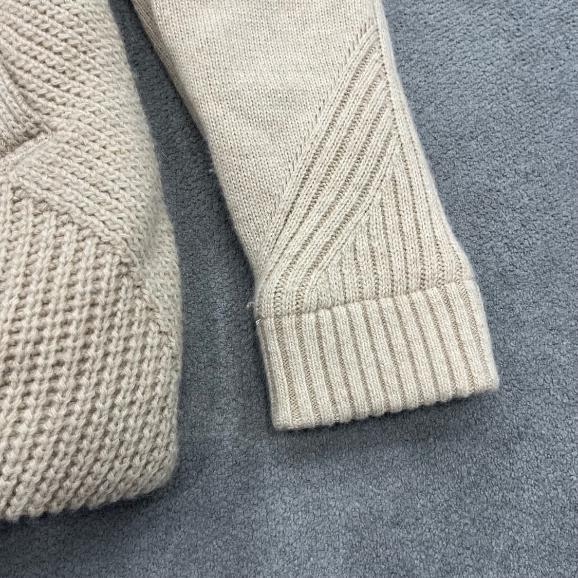 95 장미쉘바스키아 구스다운 울 니트 패딩자켓 상품이미지4