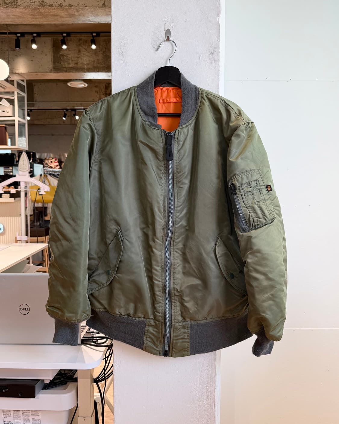 알파 인더스트리 카키 ma-1 봄버 자켓 상품이미지1