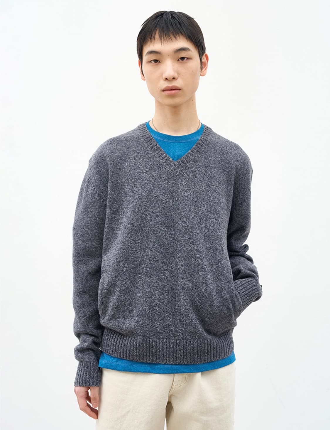 애프터프레이 안타르시아 브이넥M(차콜 텍도 안뗀 새상품) 상품이미지2