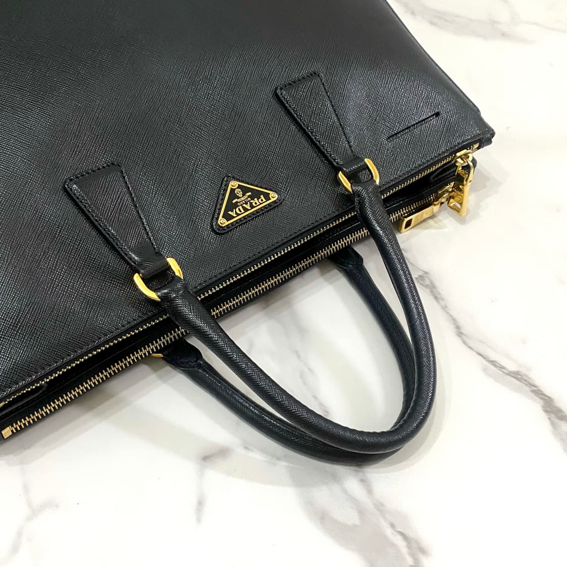 프라다 사피아노 레더 삼각로고 럭스 빅 토트백 블랙 B1786T 상품이미지5