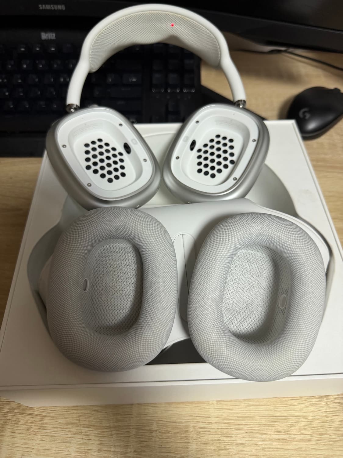 애플 에어팟 맥스 실버 상품이미지5