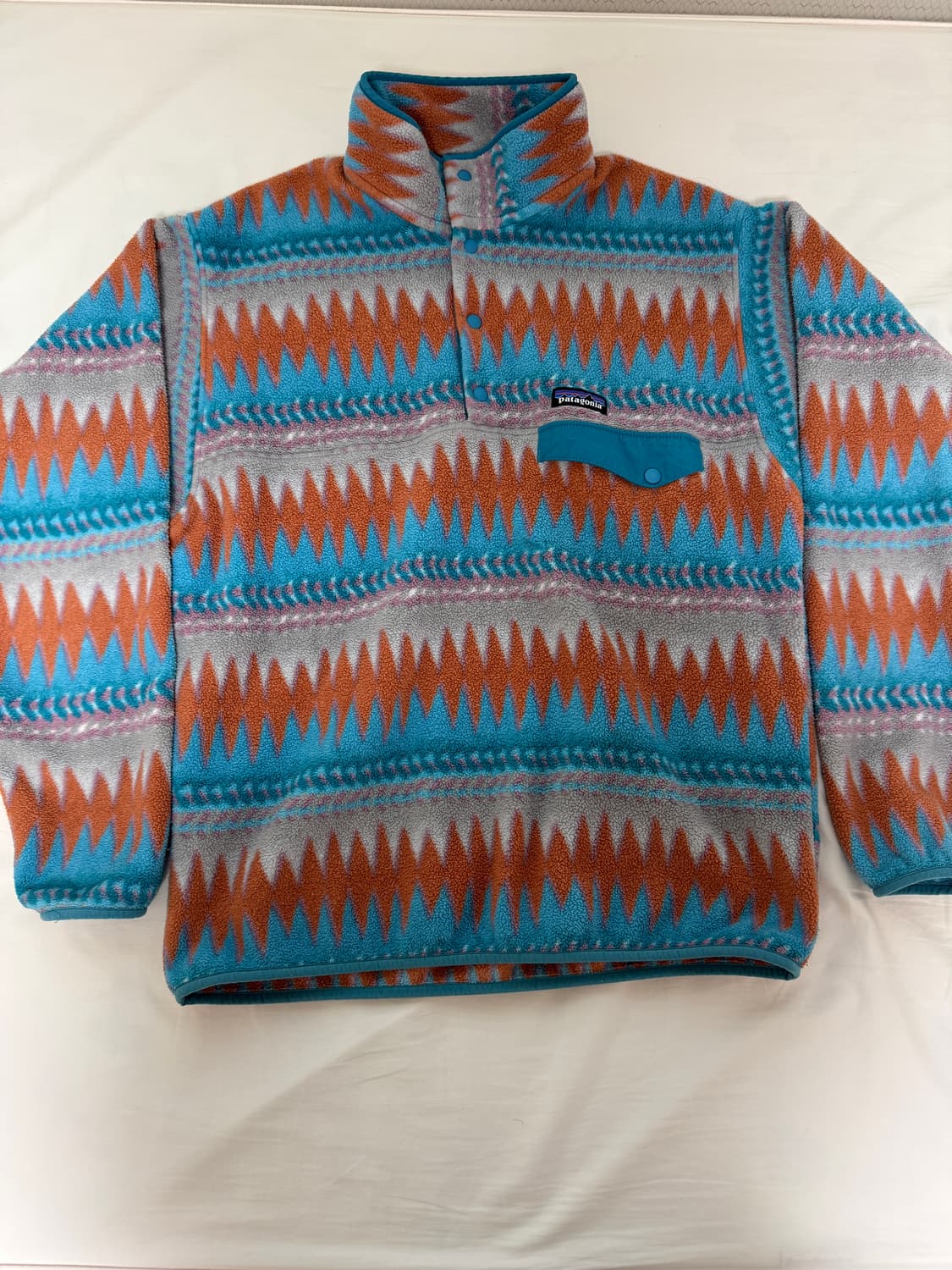 17FW 파타고니아 신칠라 스냅-T 아즈텍 패턴 상품이미지1