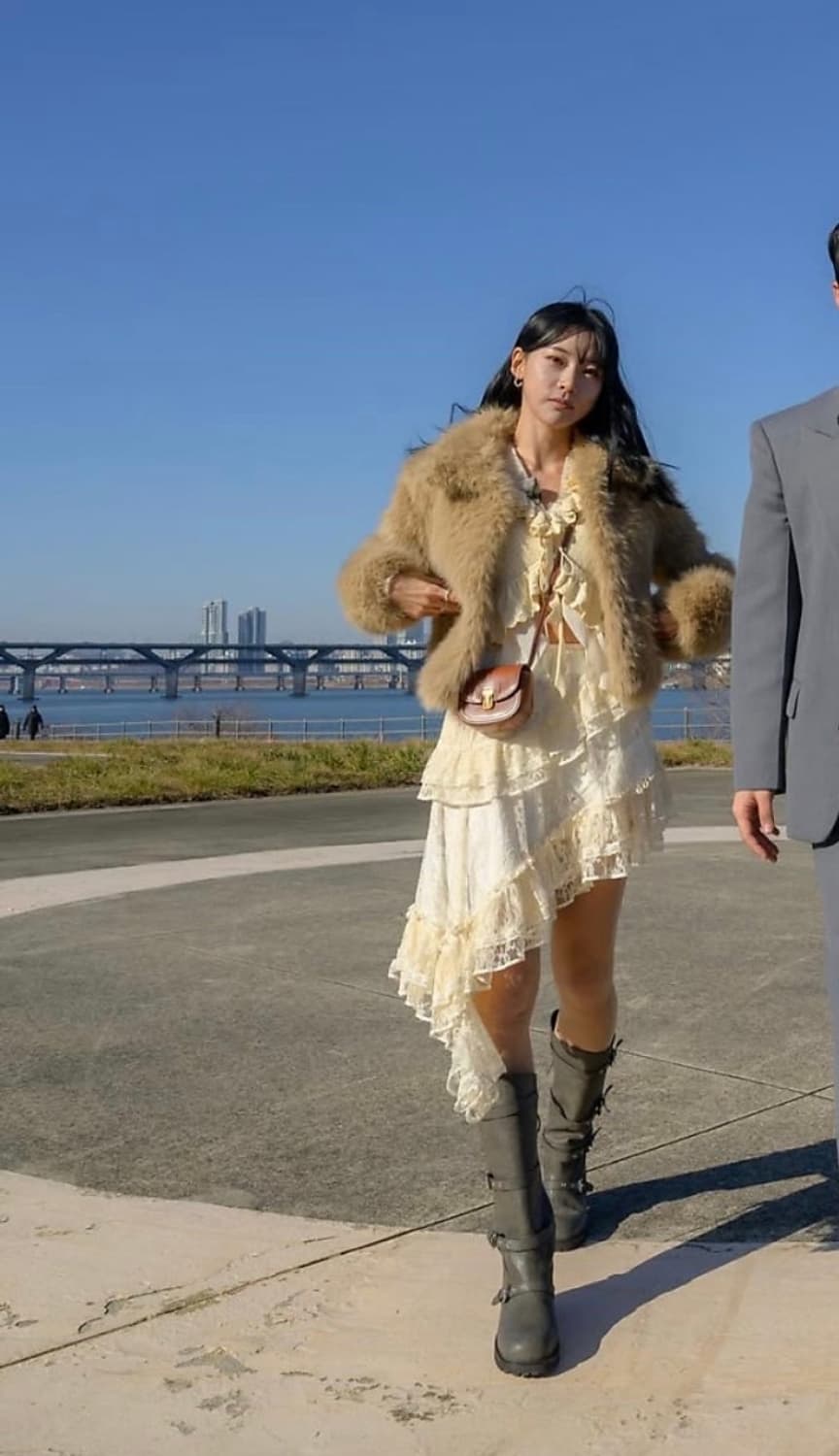 [새상품] 스탠드오일 버클 타이드 롱 부츠 (솔로지옥 김민지 착용) 상품이미지5