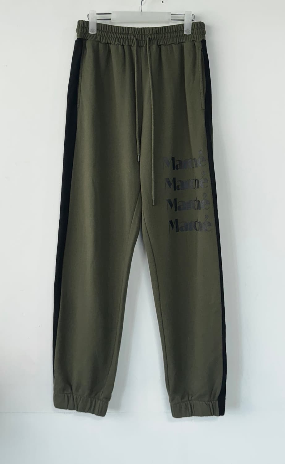 럭키마르쉐 로고 프린트 조거 팬츠 상품이미지3