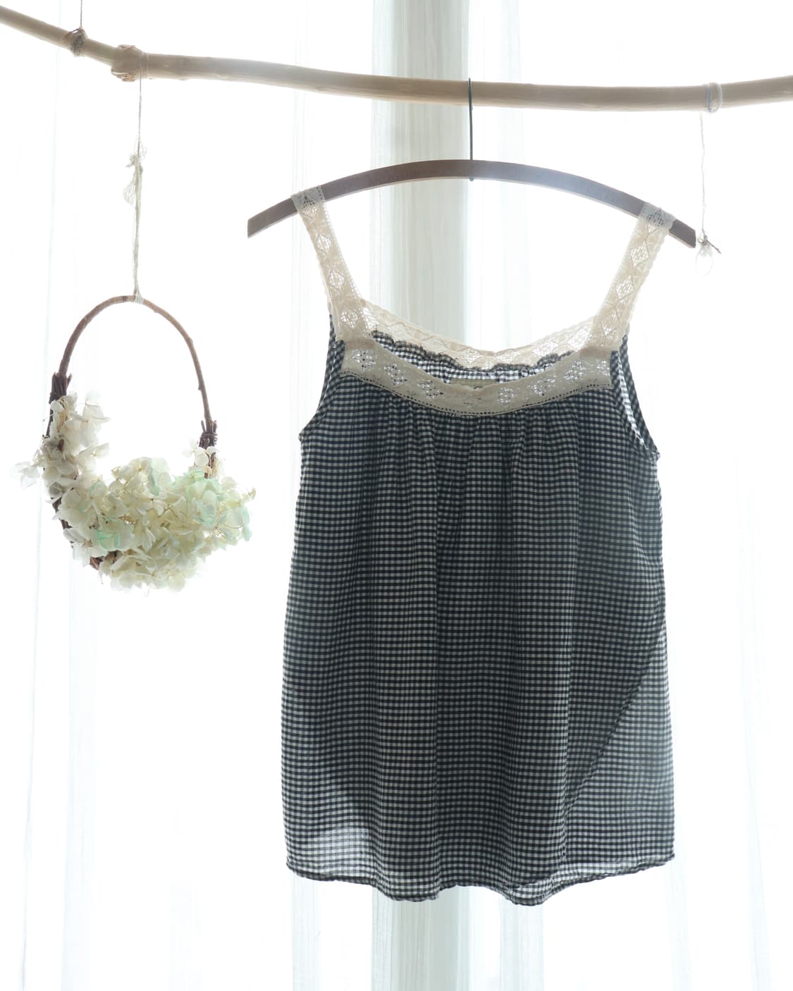[HUG Ō WäR] Check Lace Camisole Blouse 상품이미지3