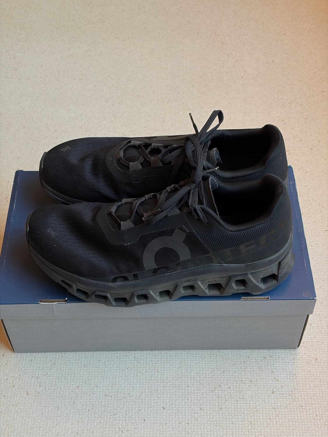 [275] 온러닝 클라우드 몬스터 블랙 상품이미지2