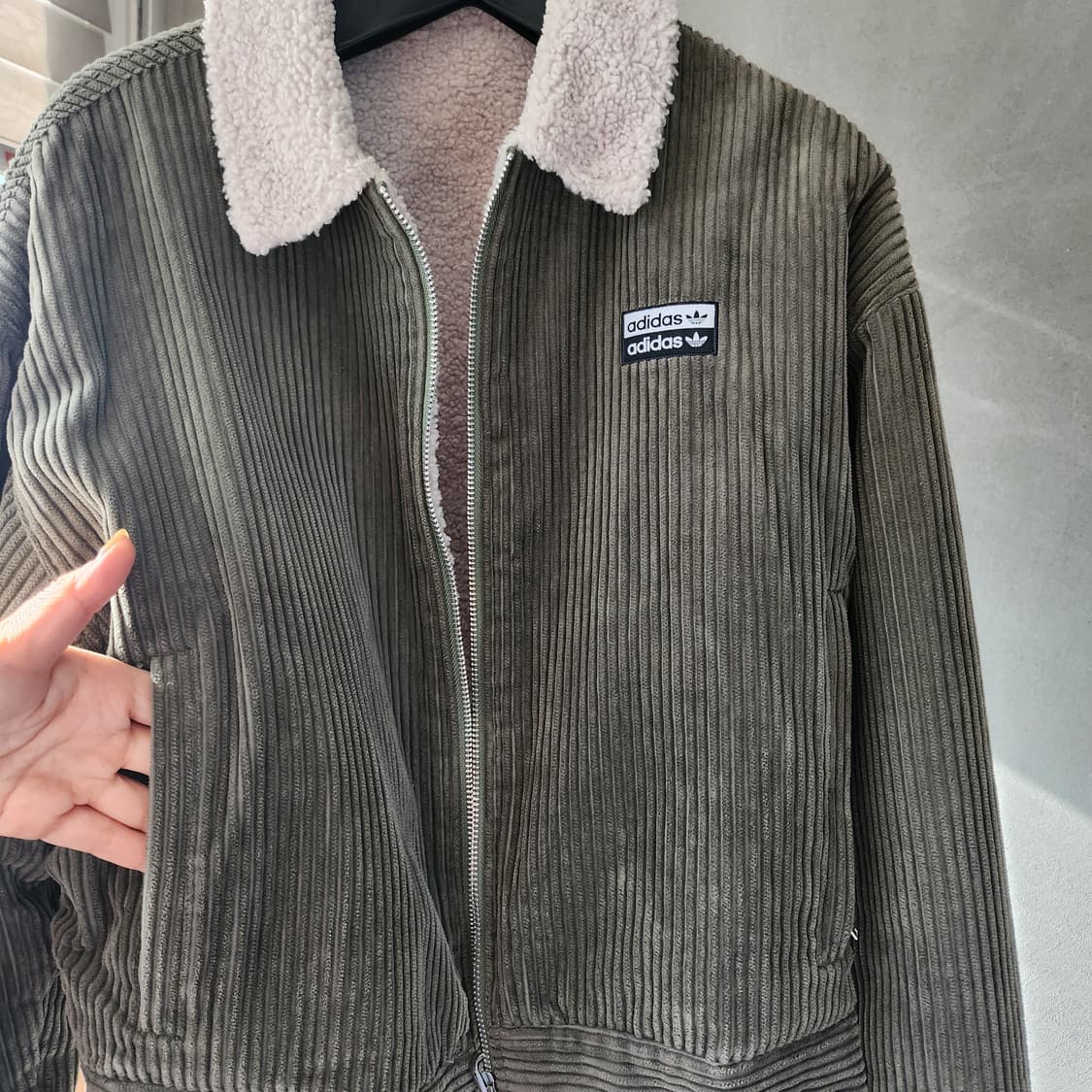 [아디다스] 코듀로이 플리스 리버시블 자켓 상품이미지4