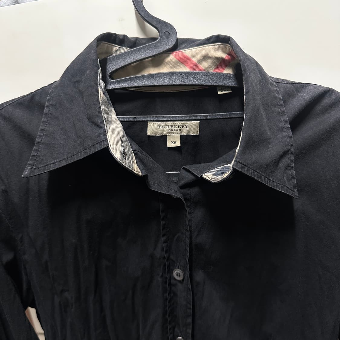버버리 런던 블랙셔츠 xs 상품이미지3