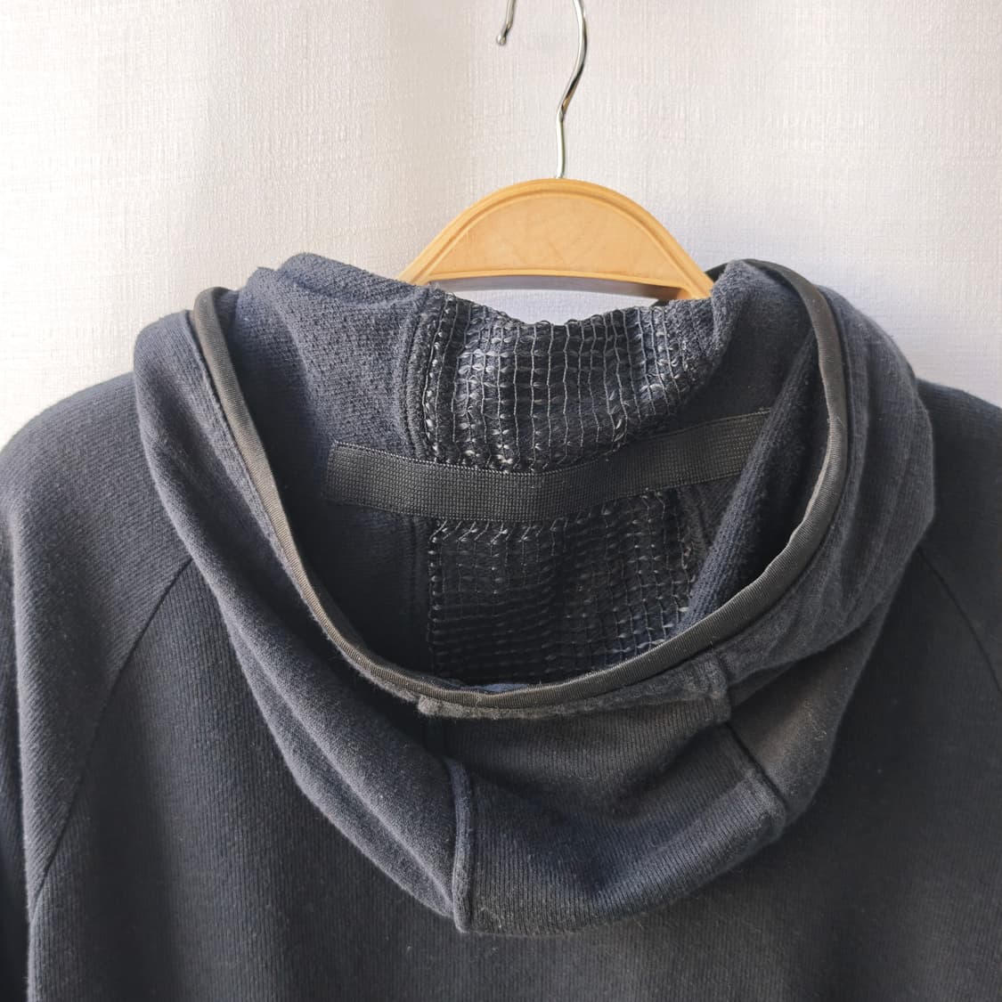 스톤아일랜드 와펜 코튼 후드 집업 블랙 M 상품이미지7