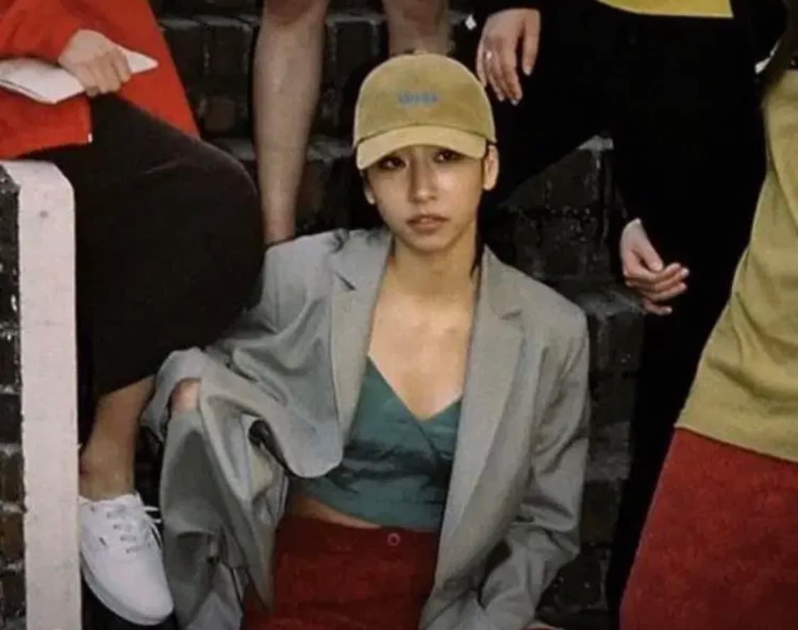 미스치프 새틴 뷔스티에 슬리브리스 레이어드 단추 상품이미지3