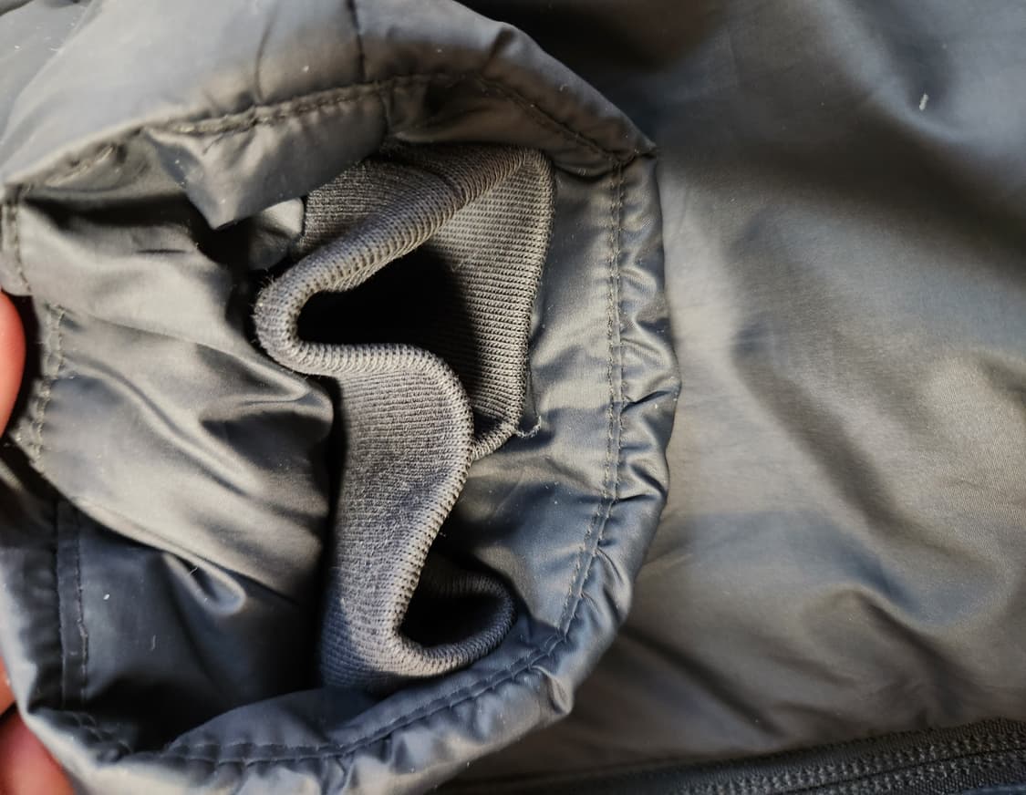 나이키 써마핏 신세틱필 롱패딩 남성m~L 여성xl

남자가 입어도 상관없 상품이미지6