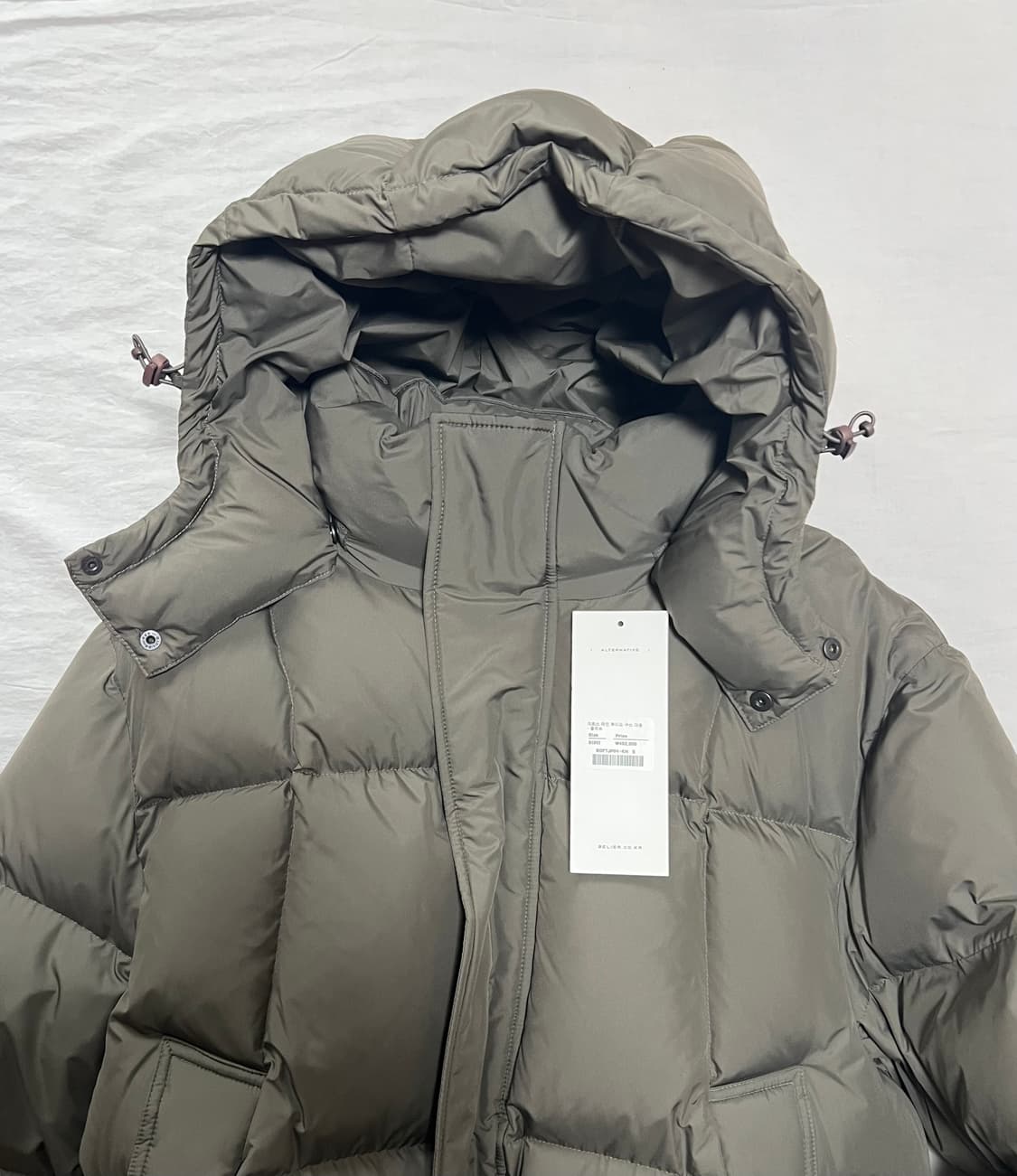 [새상품] S) 벨리에 크로스 라인 후디드 구스 다운 패딩 올리브 상품이미지6