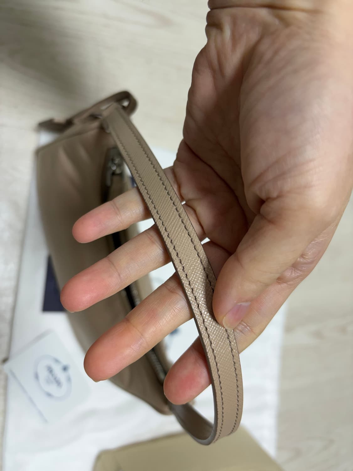 프라다 리나일론 테수토 숄더백 베이지 판매 상품이미지8