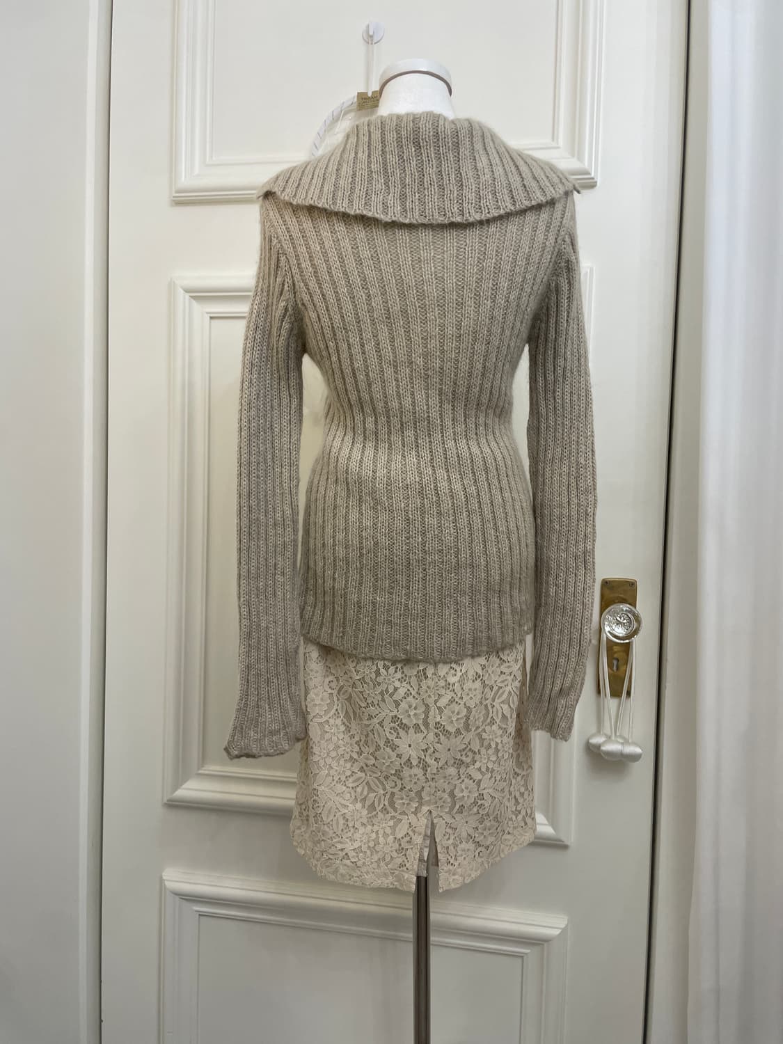 beige lace midi banding skirt 상품이미지8