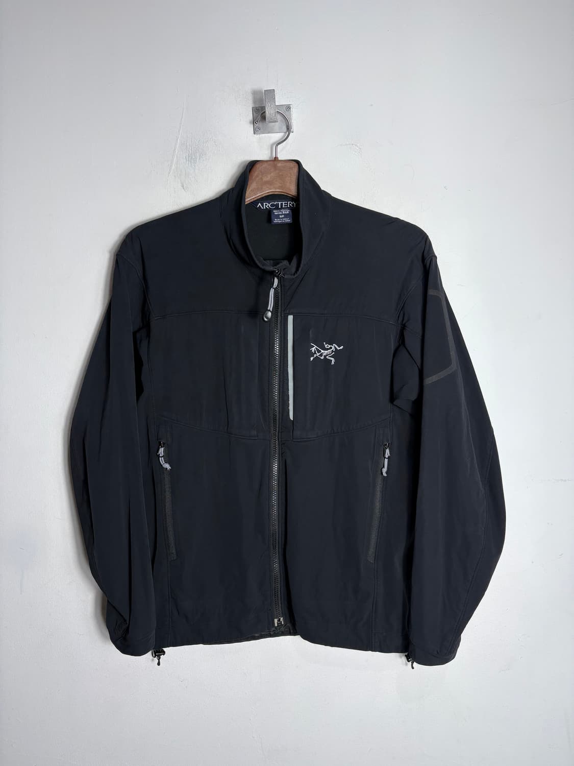 Arcterxy 아크테릭스 블랙 감마 자켓 상품이미지1